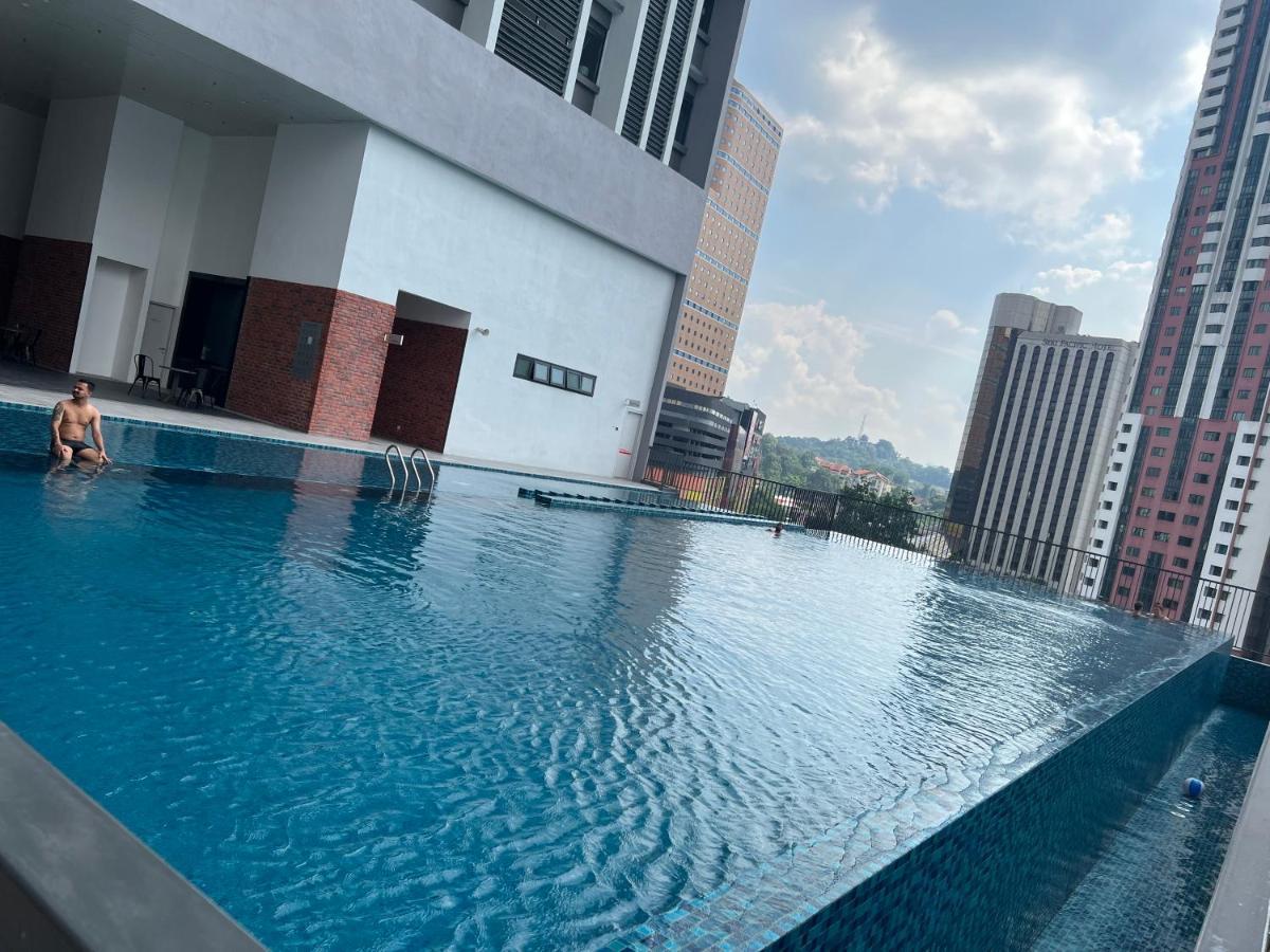 Chambers Couple Studio Klcc Куала-Лумпур Экстерьер фото